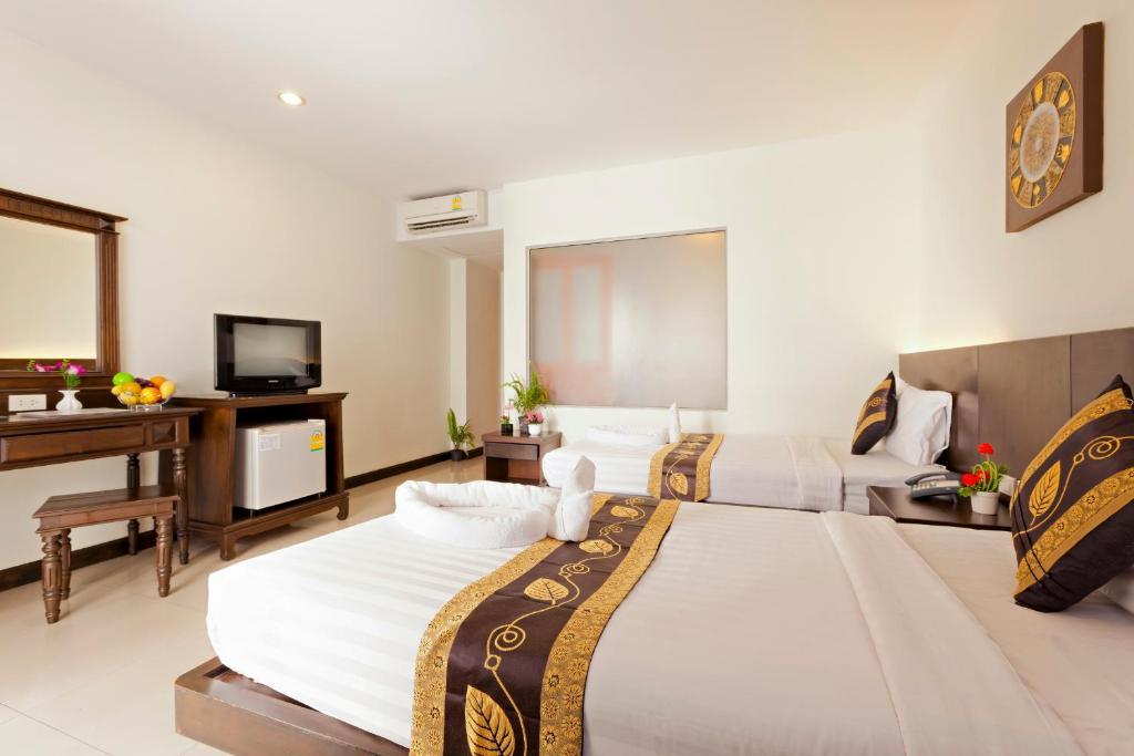 Garden Phuket Hotel Patong Room photo